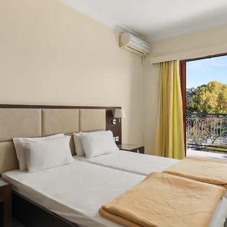 Hotel Eleana By Ghh 3*